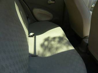 2002 Nissan March Photos