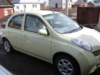2002 Nissan March Photos