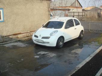 2002 Nissan March Photos