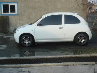 2002 Nissan March Photos