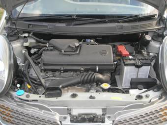 2002 Nissan March Pictures