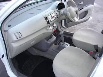 2002 Nissan March Pictures