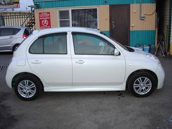 2002 Nissan March Pictures