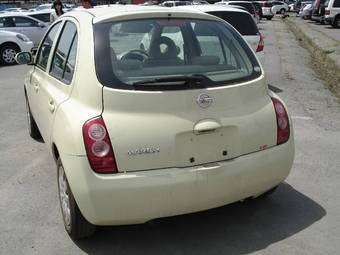 2002 Nissan March Images