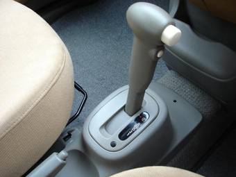 2002 Nissan March Pictures