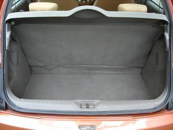2002 Nissan March Images