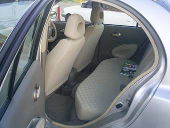 2002 Nissan March Photos