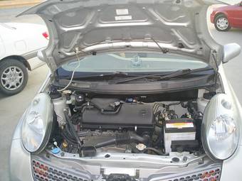 2002 Nissan March Images