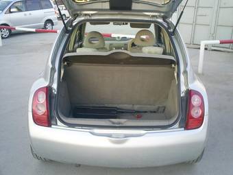 2002 Nissan March Pictures