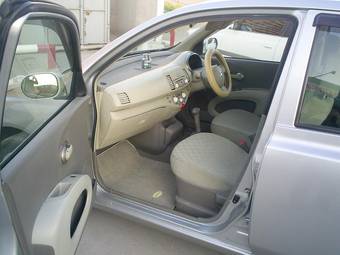 2002 Nissan March Pics