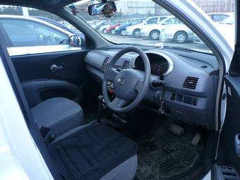 2002 Nissan March Photos