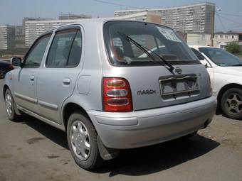 2002 Nissan March Pictures