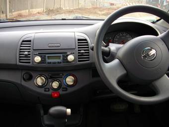2002 Nissan March Pictures