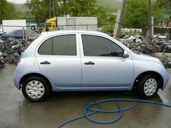 2002 Nissan March Pictures