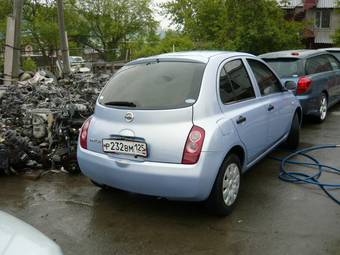 2002 Nissan March Pictures