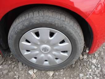2002 Nissan March Photos