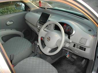 2002 Nissan March Photos