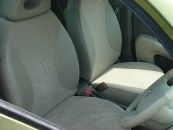 2002 Nissan March Photos