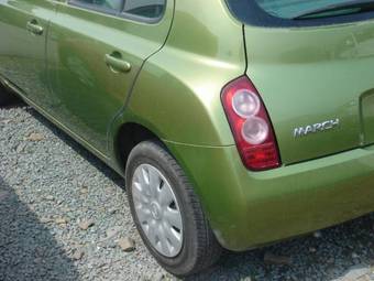 2002 Nissan March Images