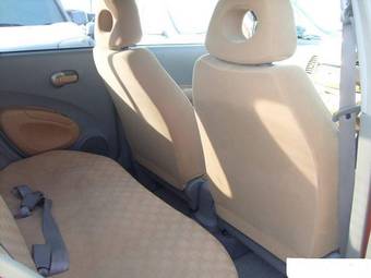 2002 Nissan March Pictures