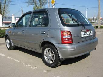 2002 Nissan March Images