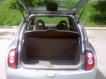 2002 Nissan March Pictures