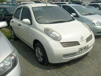 2002 Nissan March Pictures