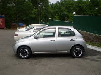 2002 Nissan March Pictures