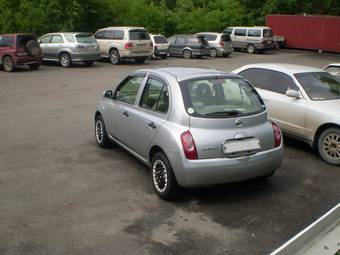 2002 Nissan March Photos