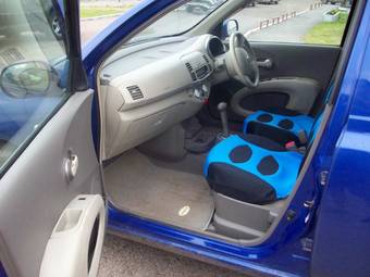 2002 Nissan March Pics