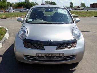 2002 Nissan March Photos
