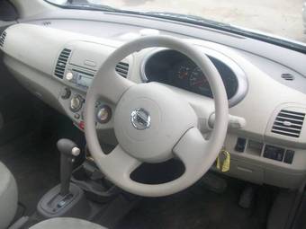 2002 Nissan March Pictures