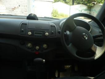 2002 Nissan March Pictures