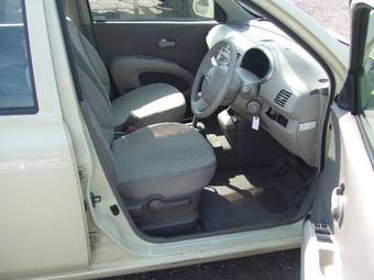 2002 Nissan March Pictures