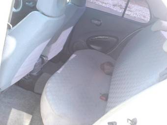 2002 Nissan March Pictures