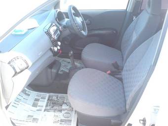 2002 Nissan March Pictures