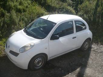 2002 Nissan March Pictures