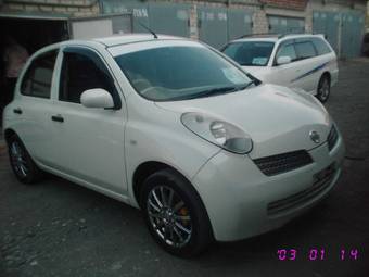 2002 Nissan March Pictures