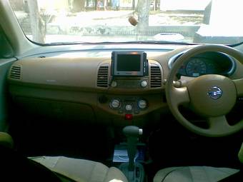 2002 Nissan March Pictures