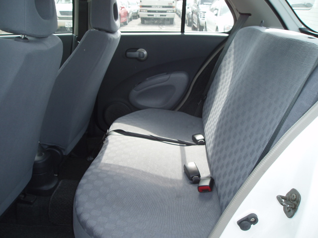 2003 Nissan March