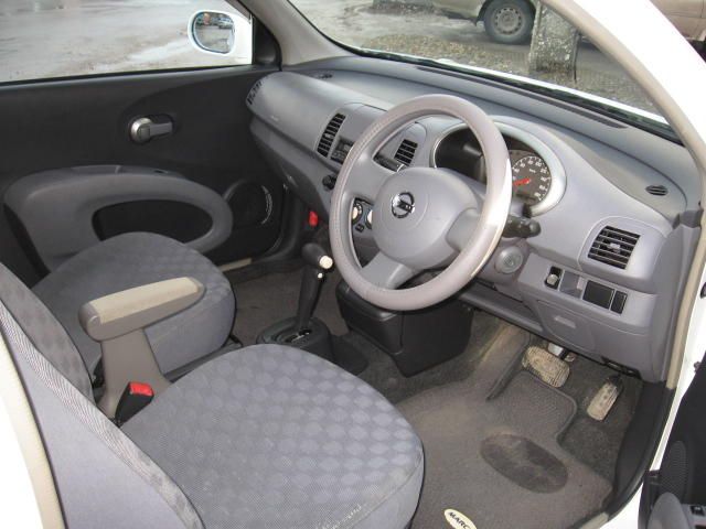 2003 Nissan March