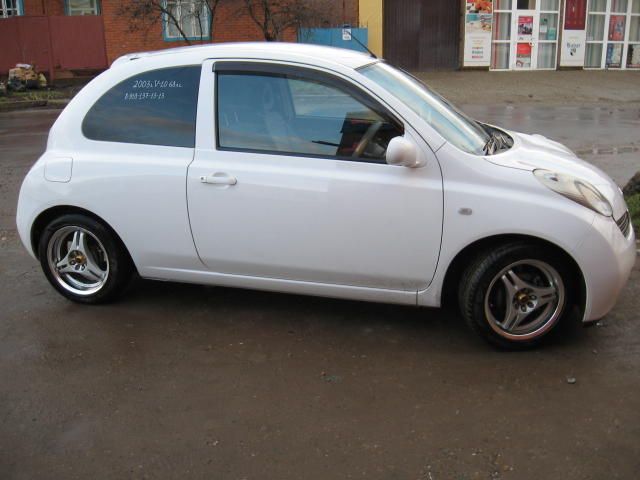 2003 Nissan March