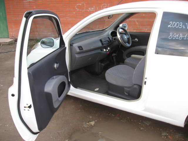 2003 Nissan March