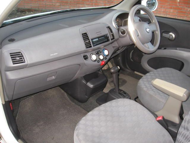 2003 Nissan March