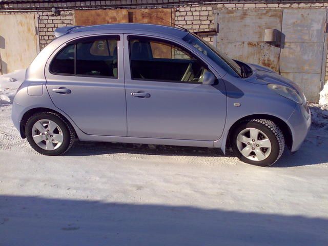 2003 Nissan March