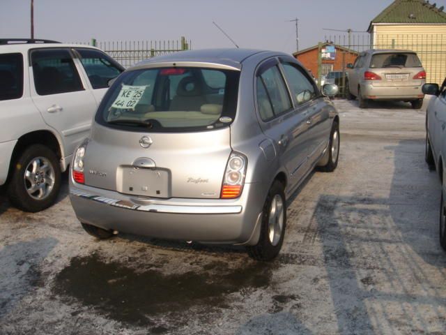 2003 Nissan March