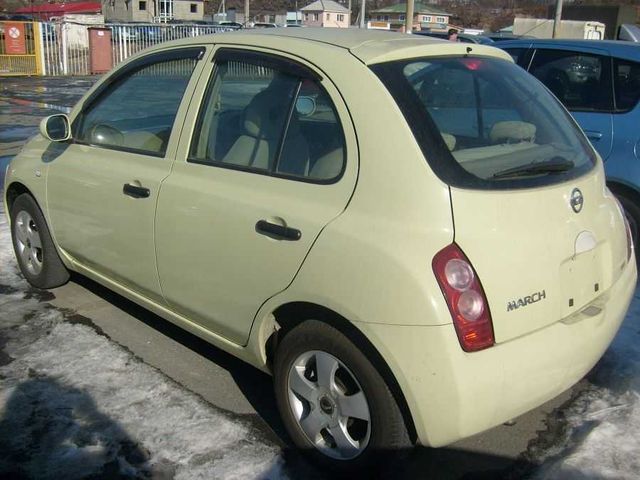 2003 Nissan March