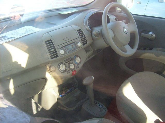 2003 Nissan March