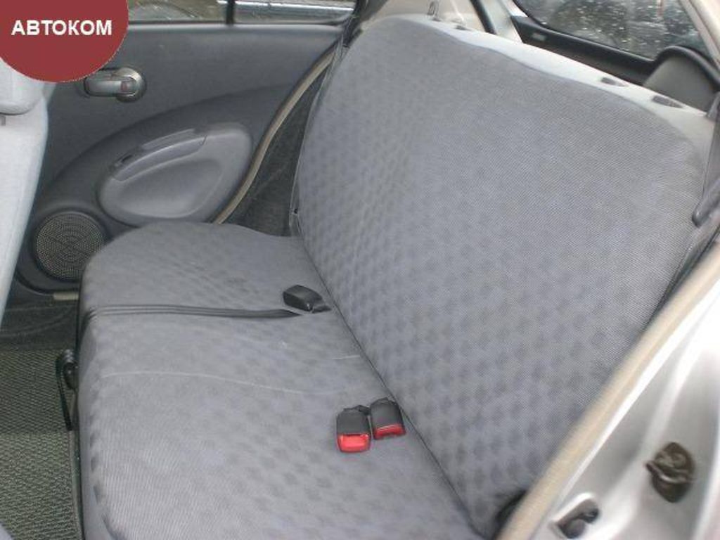 2003 Nissan March