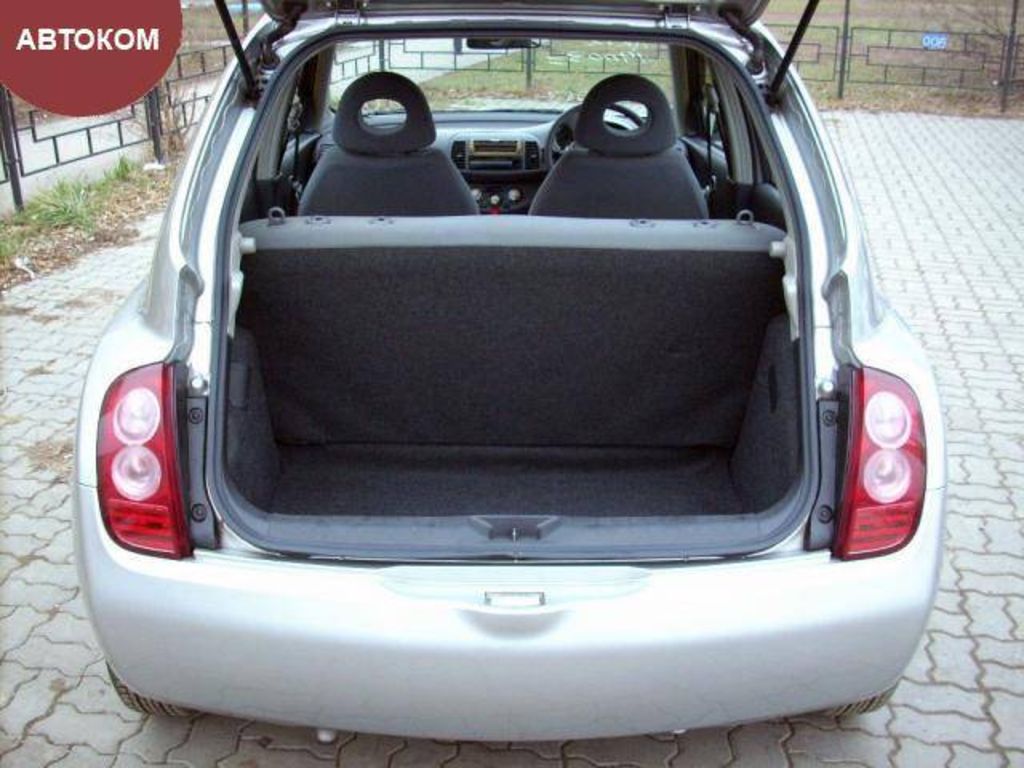 2003 Nissan March